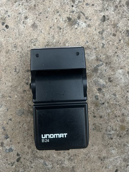 Фотовспышка Unomat B24