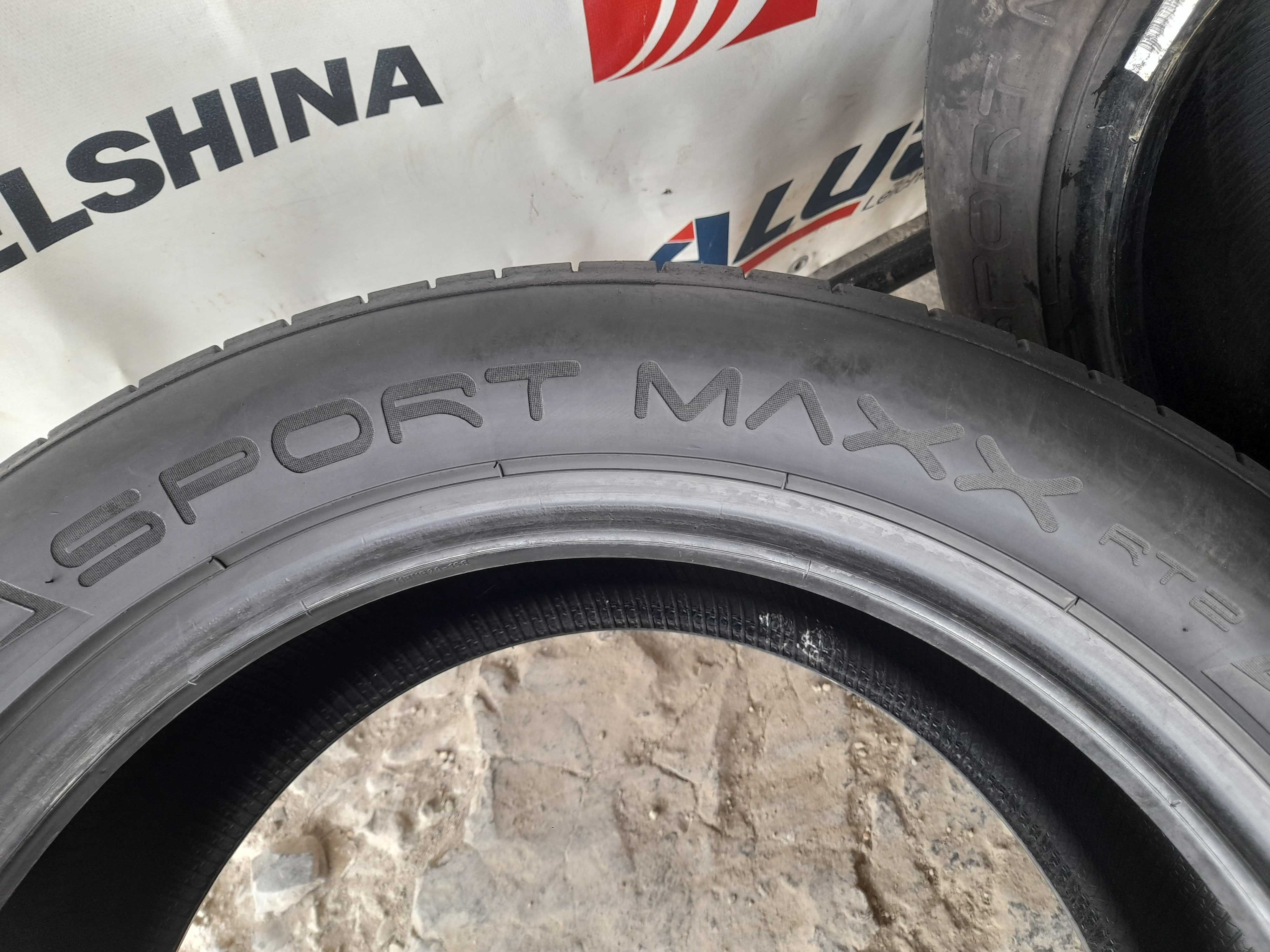 Літні шини 225/55 R17 Dunlop sport maxx rt2