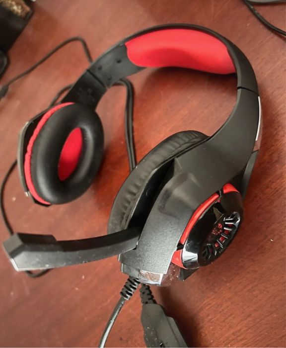 Headsets Trust GXT em bom estado