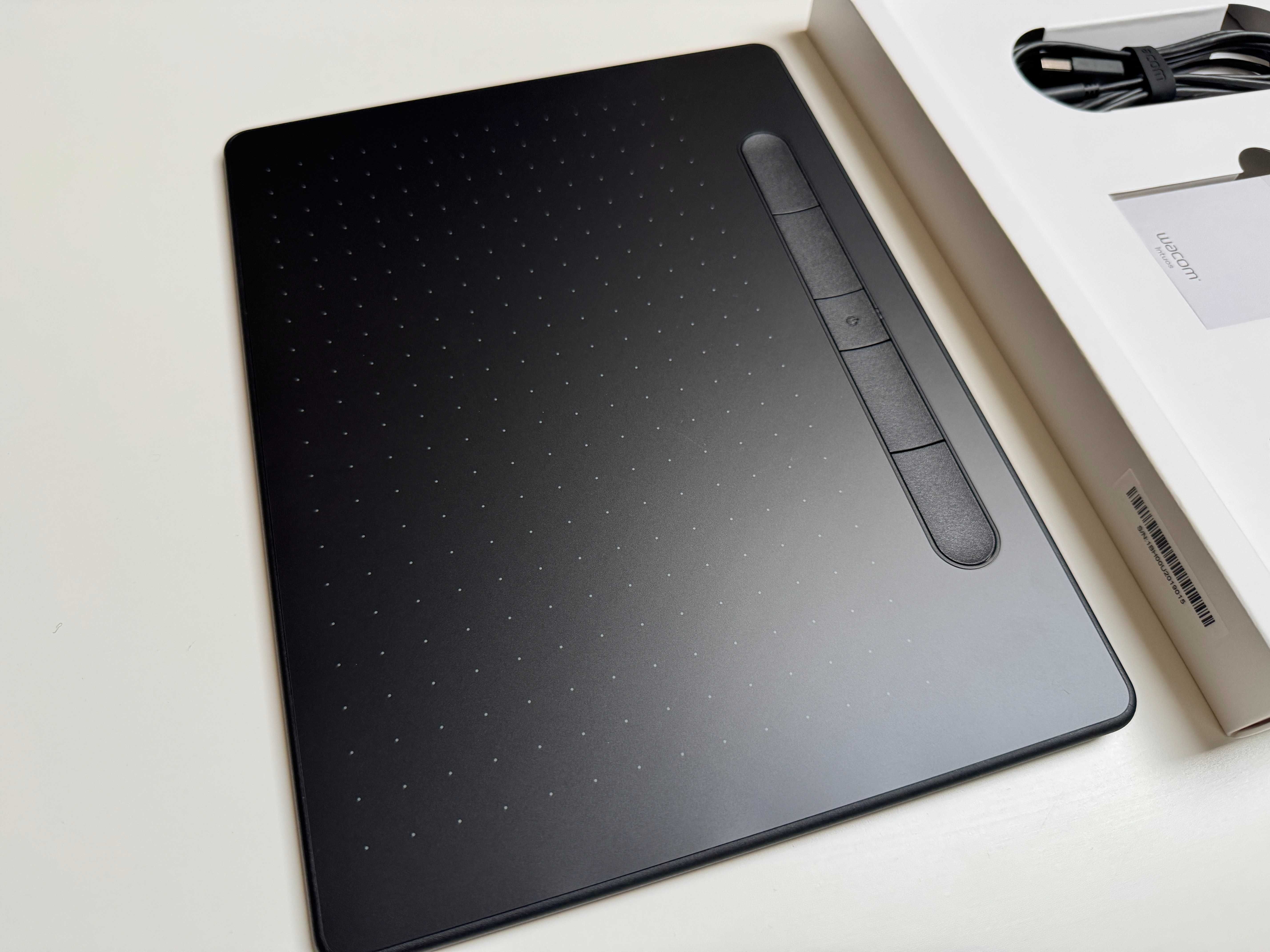 Nowy Tablet graficzny Wacom Intuos M (CTL-6100WLK-N)