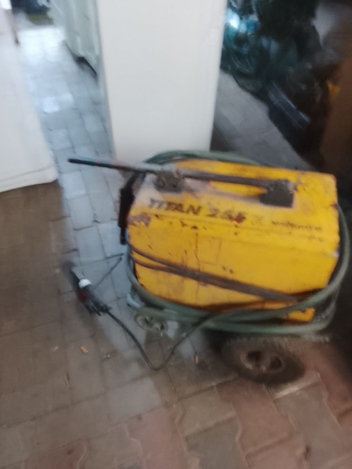 Sprzedam spawarkę titan 255