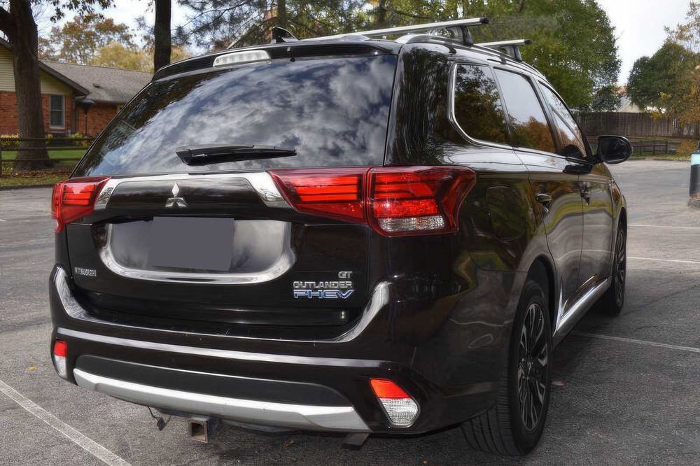 Mitsubishi Outlander PHEV GT      2018