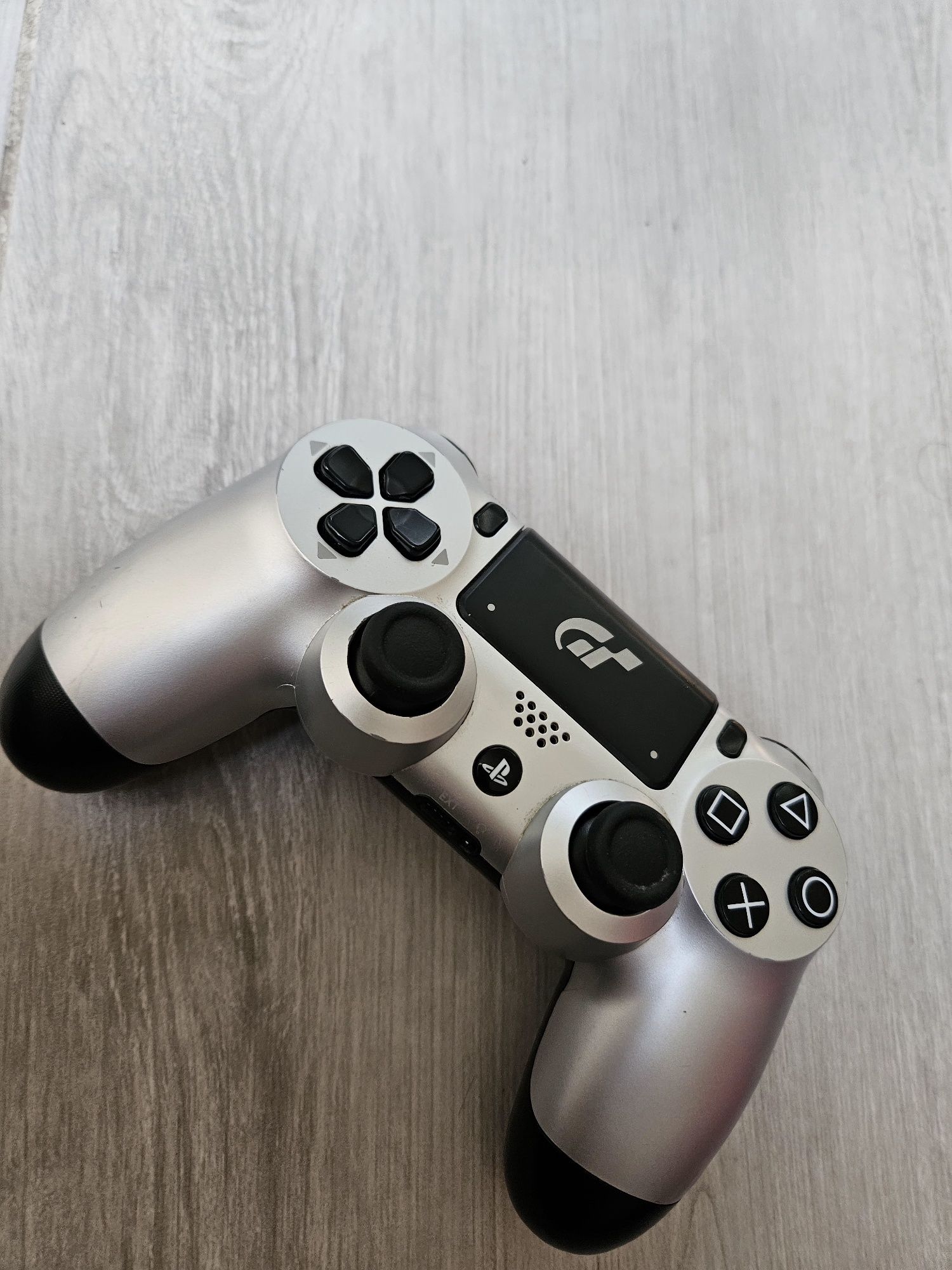 Pad do ps4 edycja GRAN TURISMO