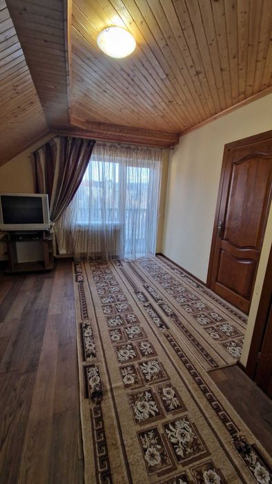 Подобова оренда квартири м. Чортків