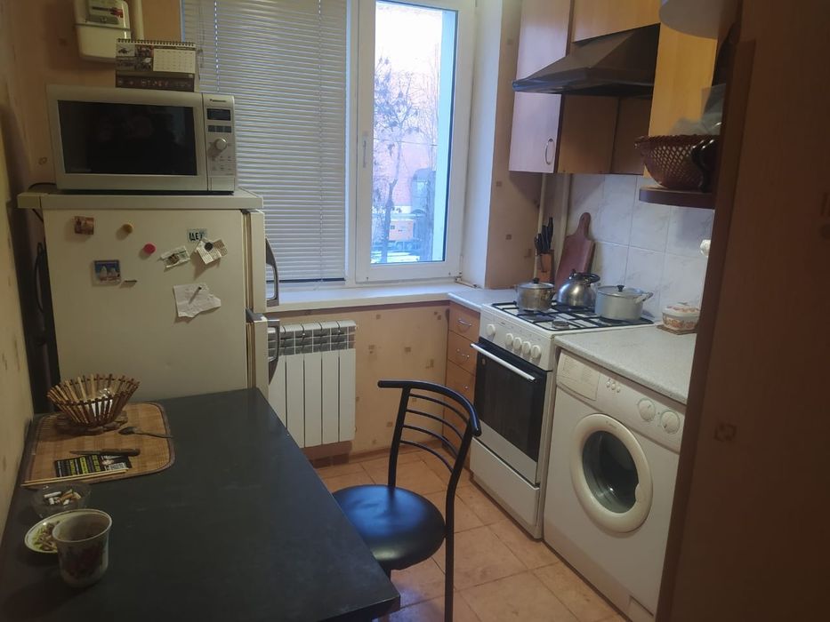 Сдаётся комната в двухкомнатной