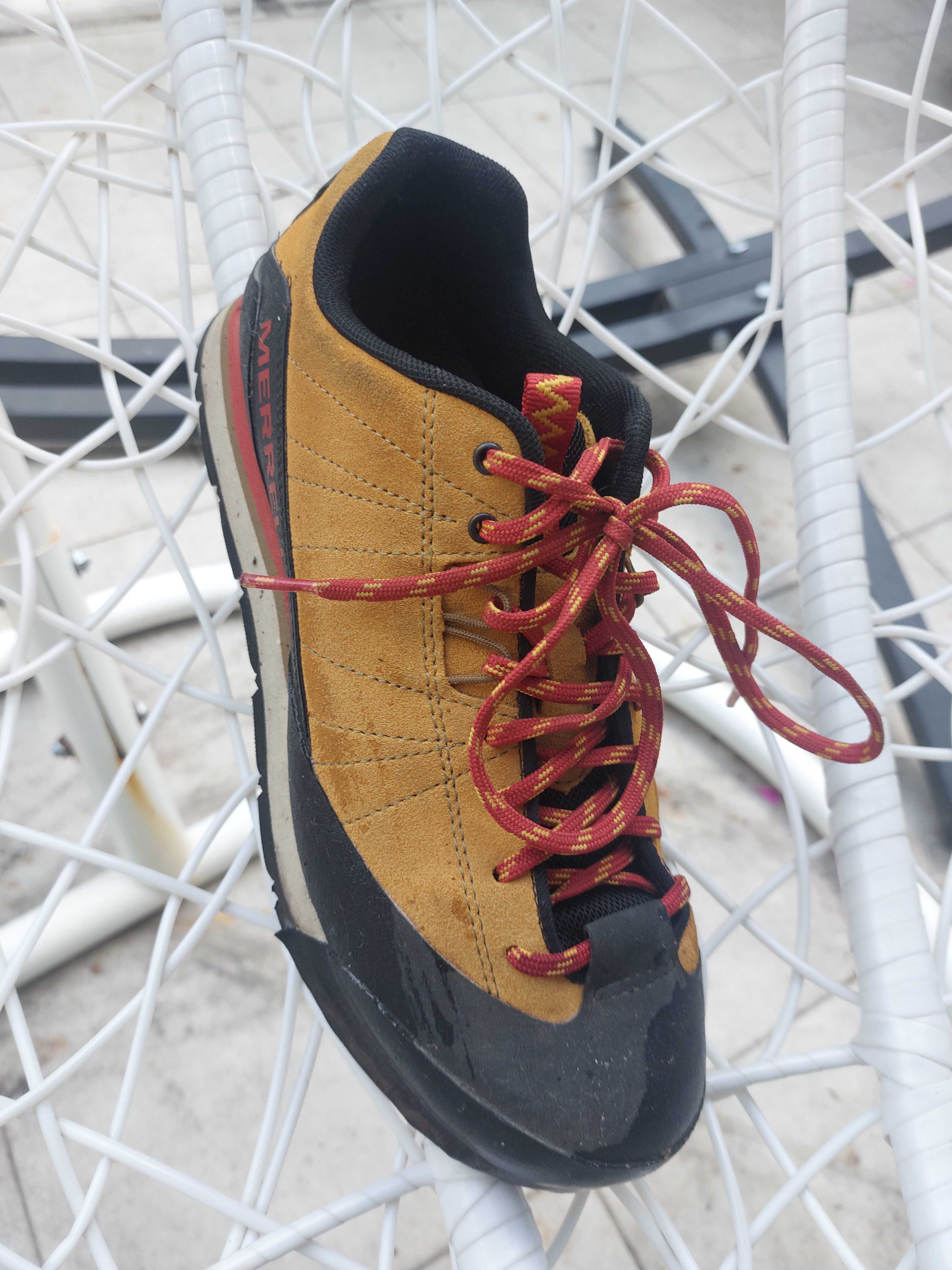 Merrell
Trekkingi Catalyst Suede J000097 Brązowy Pomarańczowy r. 41,5