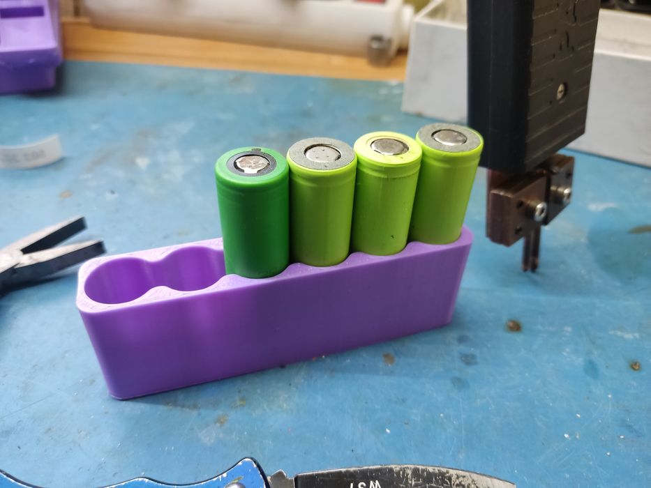 Mocowanie Przyrząd Uchwyt Holder Koszyk 18650 / ogniwo Li-ion