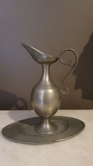 Conjunto Estanho jarro ou gomil com travessaa