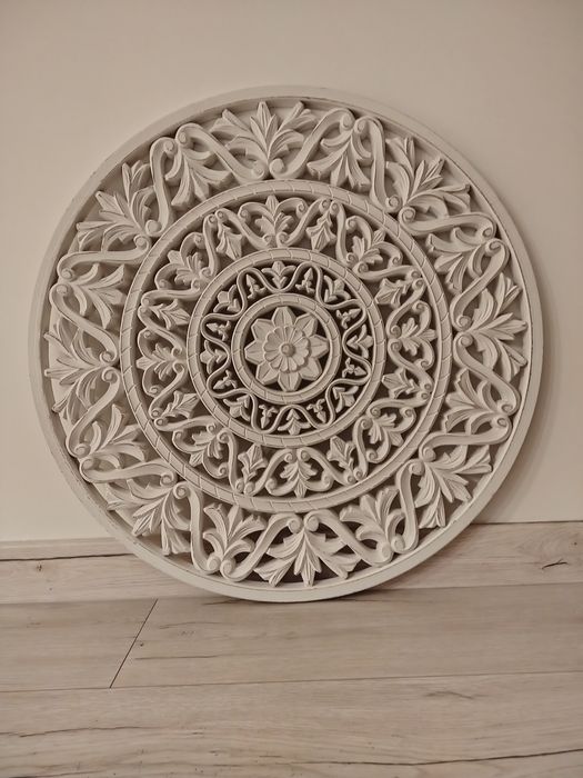 Rozeta - ozdoba na ścianę