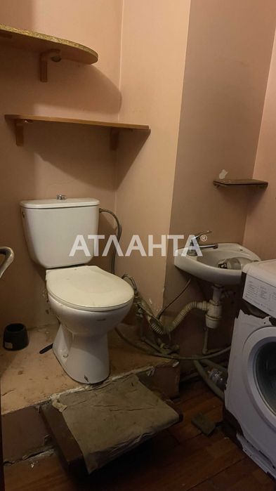 Предлагается квартира в центре Одессы 10 комнат