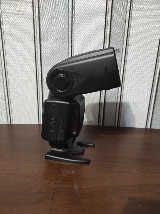 Накамерний спалах ExtraDigital DF-800