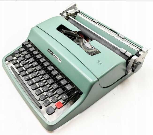 Maszyna do pisania OLIVETTI LETTERA 32