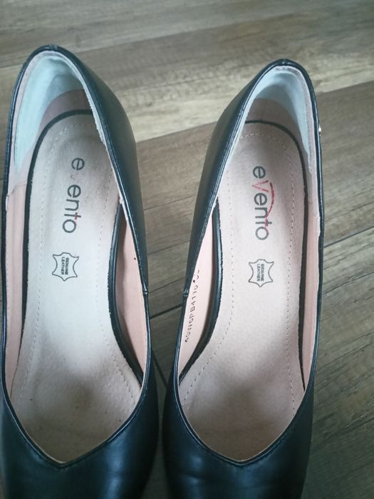 Czarne szpilki evento