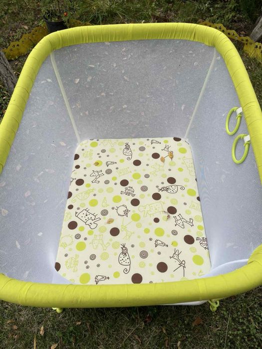 Манеж дитячий складний