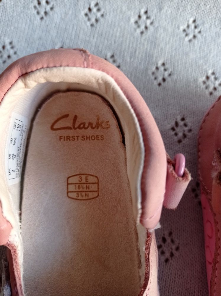 Туфли Clarks, пинетки-ходунки для начинающих ходить р.18,5