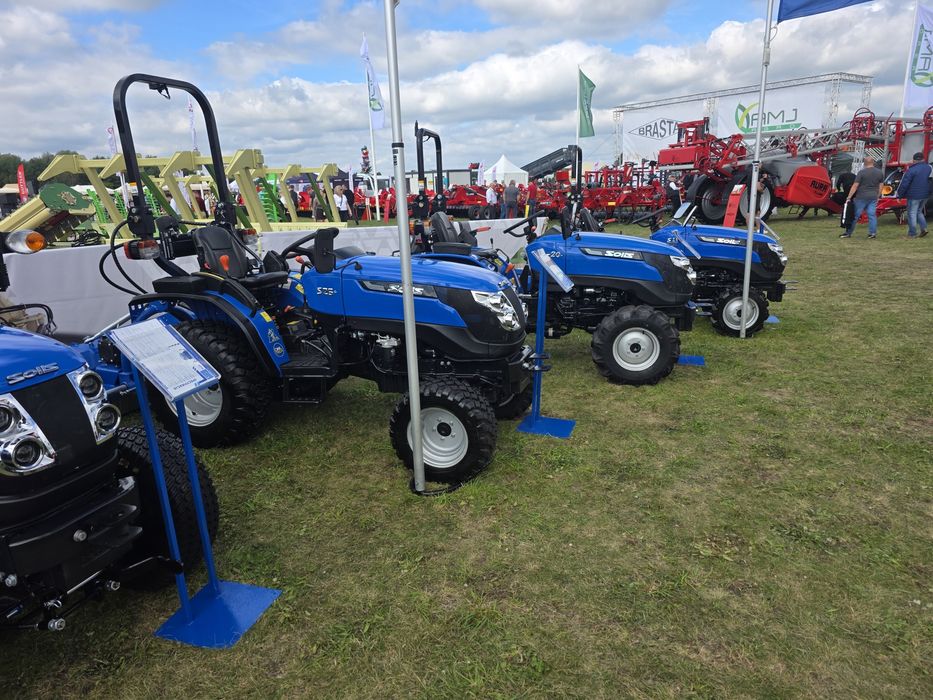 Ciągnik ogrodniczy Solis S26 9+9 4x4 rewers oś HD Czarny