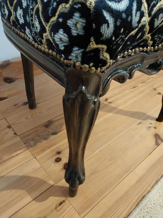 Sprzedam.stare krzesło