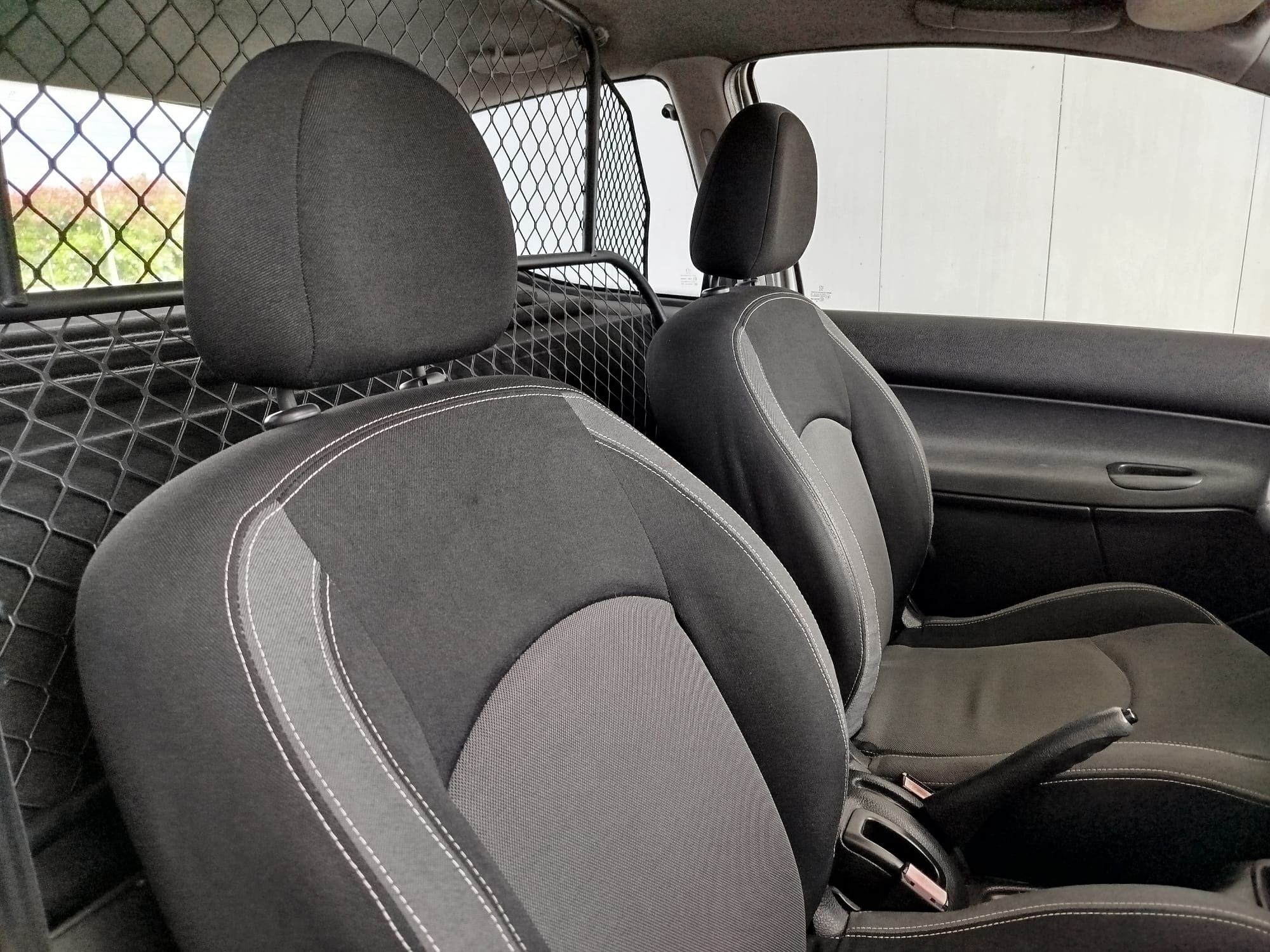 Vendo Peugeot 206 HDI comercial