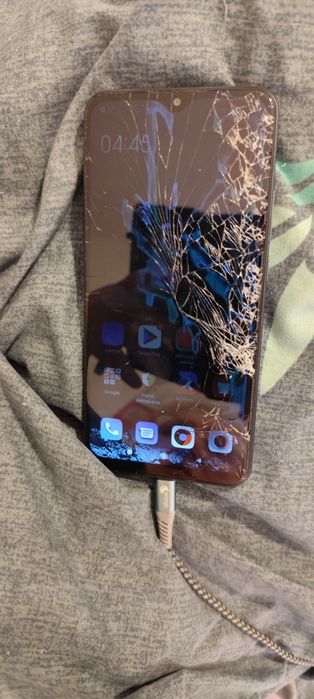 Uszkodzony smartfon Redmi 9