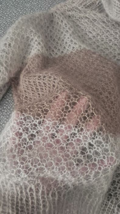 Damski sweterek z moheru i jedwabiu ręcznie robiony (oversize)
