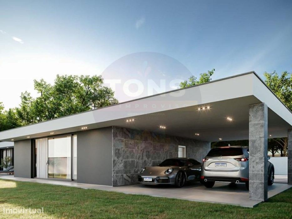 Moradia Térrea de Luxo a Poucos Metros da Praia - São Martinho do P...