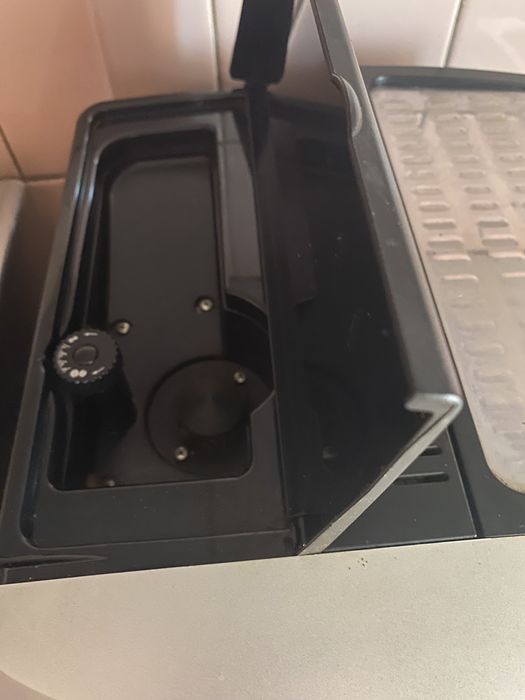 Тостер Delongji