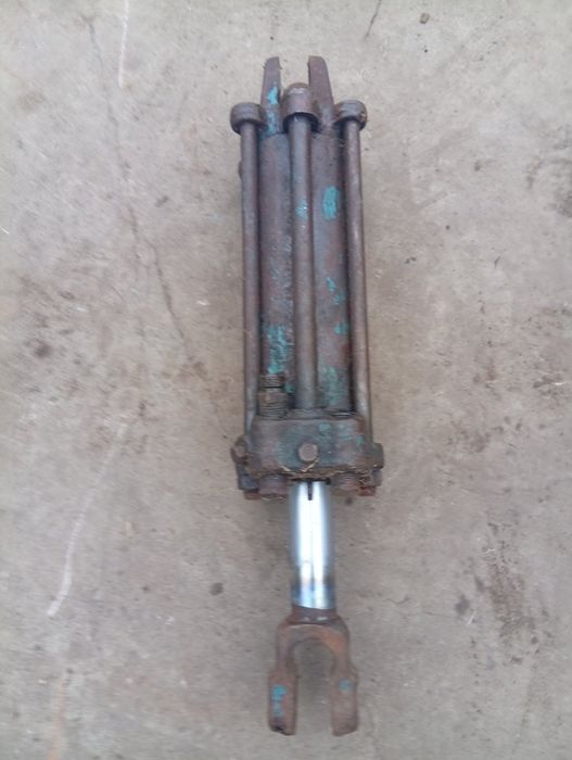 Гідроциліндр Цс 75