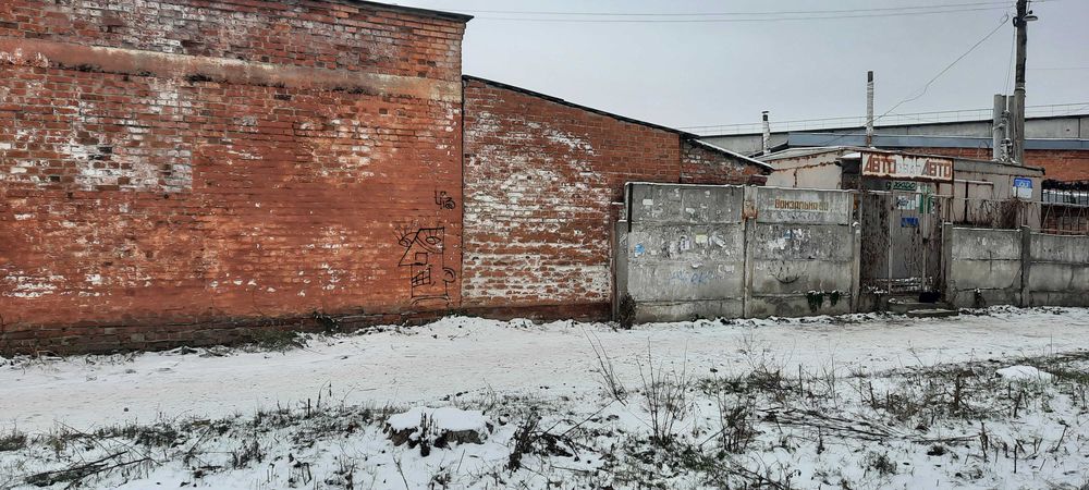 Оренда  бокса в центрі міста з оглядовою  ямою по вул.Вокзальна 50.