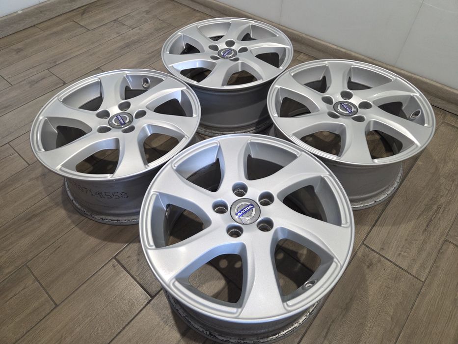 VOLVO 5x108  S90 V90 S40 V40 C30 S80 V70 Felgi Koła 16