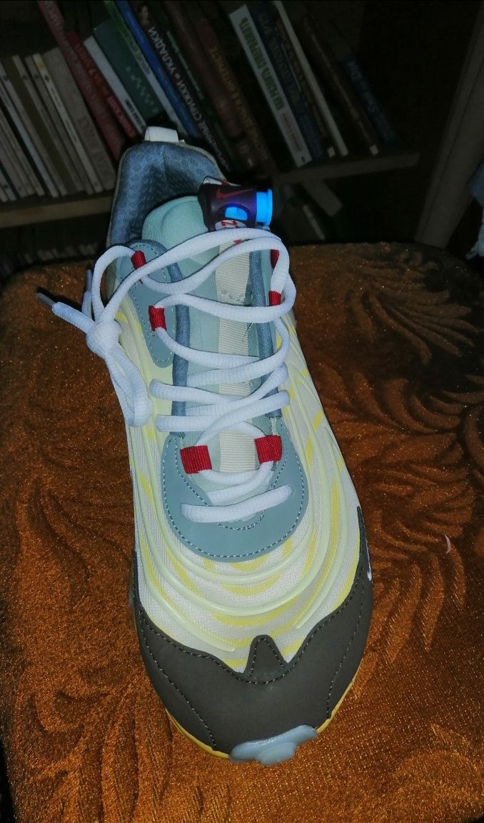 Чоловічі / жіночі кросівки Nike x Travis Scott Air Max 270 React кросі