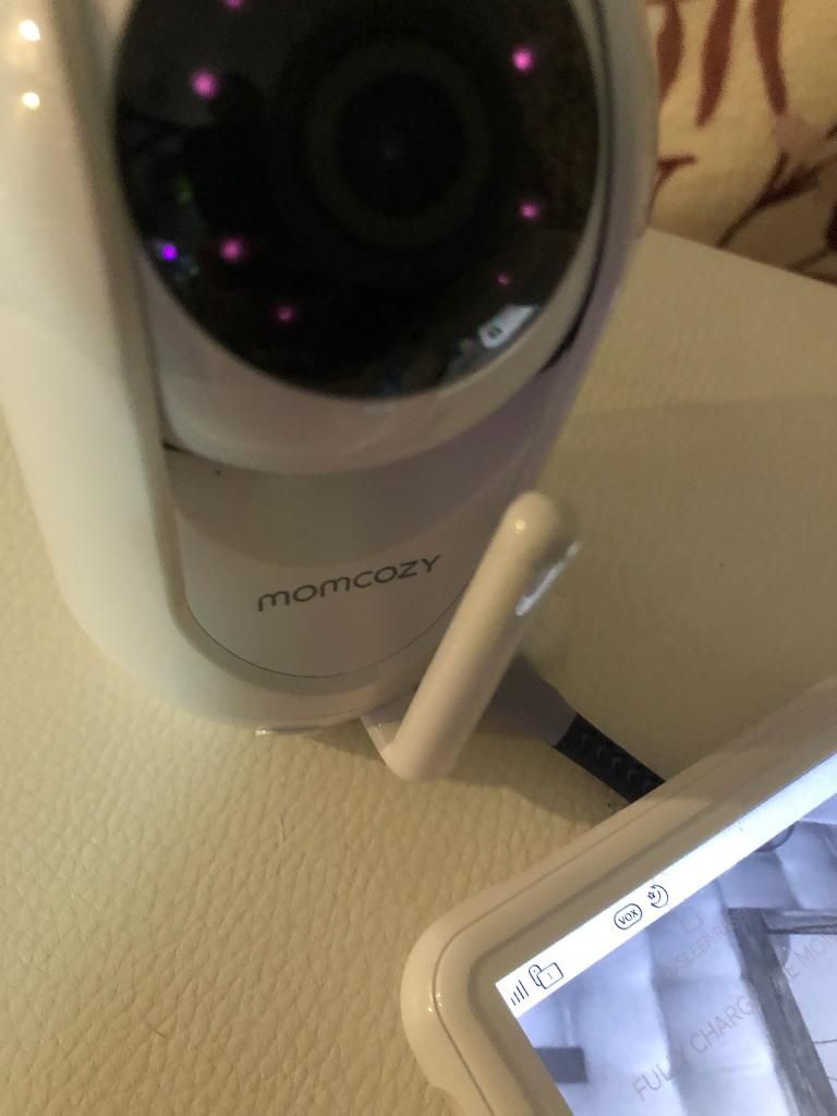 Momcozy niania elektroniczna