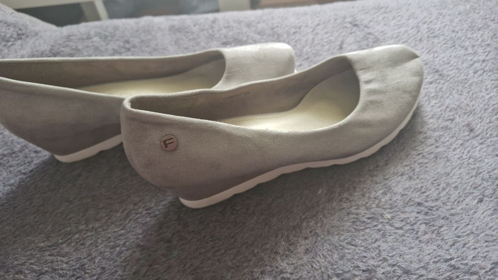 buty damskie na małym koturnie
