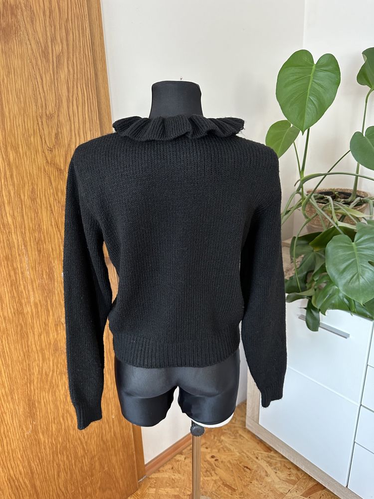 YAS M 38 knit pullover czarny black sweter z falbana przy szyi