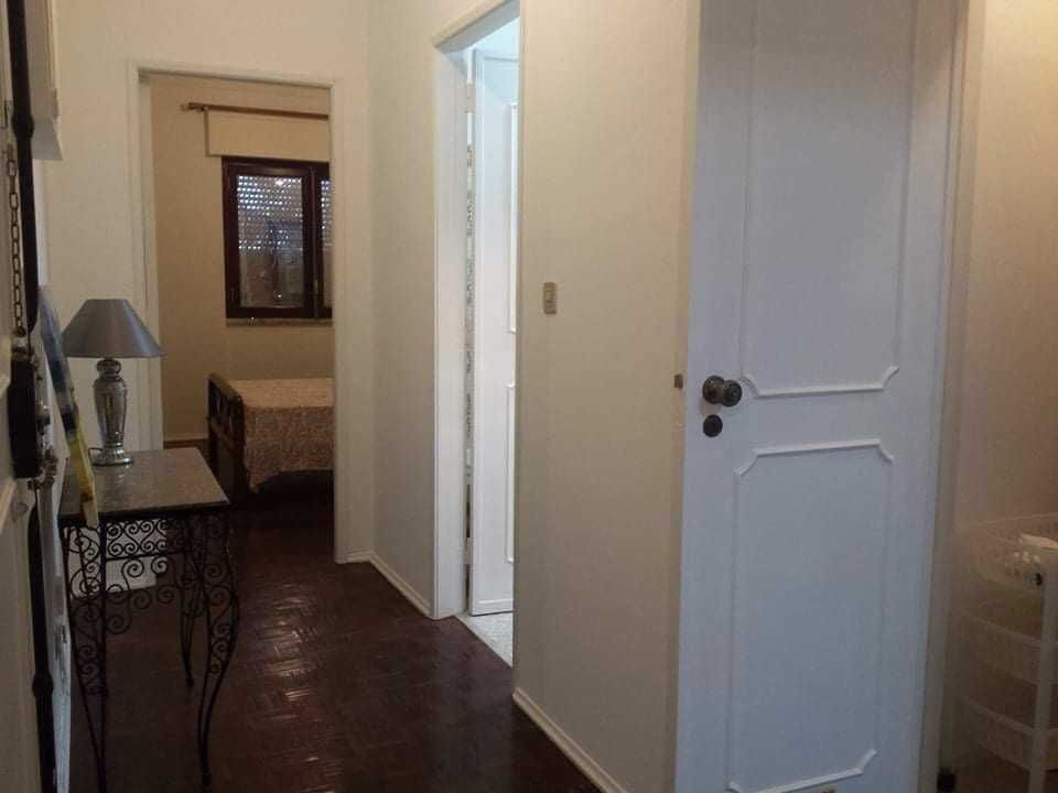 Aluga-se Apartamento T1 em Queluz, disponível a partir de de Novembro