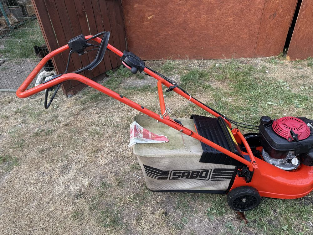 Kosiarka spalinowa Sabo silnikiem Honda GCV 160