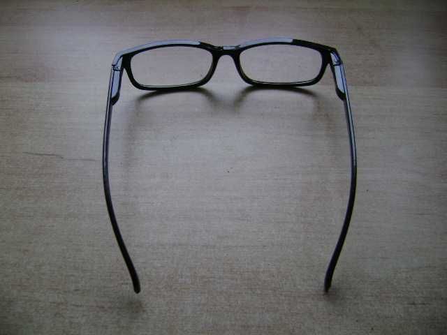 Starocie z PRL - Okulary męskie korekcyjne +1,5 dioptrii rozstaw 14 cm