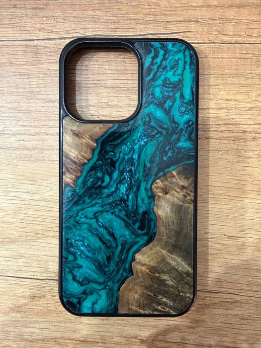 iPhone 13 Pro 256GB + 2x Etui Bewood Unique + NeoGlass 3mk