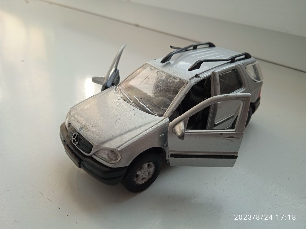 Mercedes Ml 320 Hongwell Cararama Mercedes 63 AMG Herpa