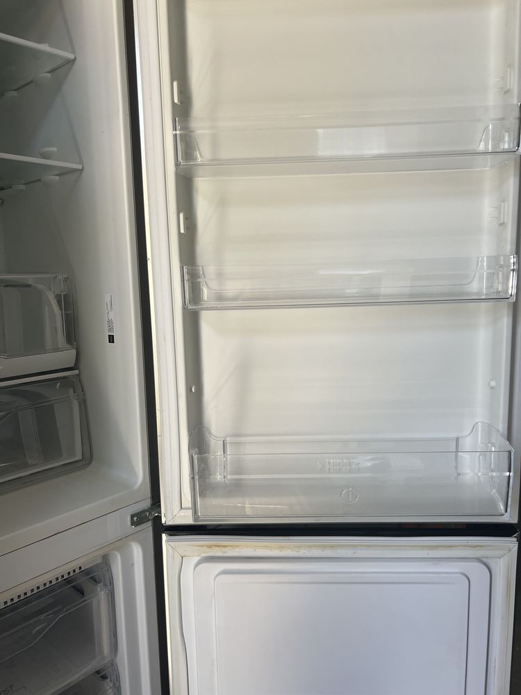 Frigorífico Indesit GRÁTIS