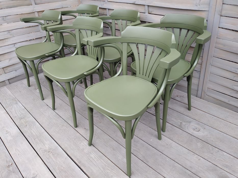 Fameg Thonet krzesła gięte z podłokietnikiem oliwkowe 35szt.