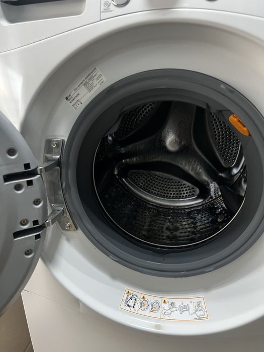 Прально сушильна машина LG