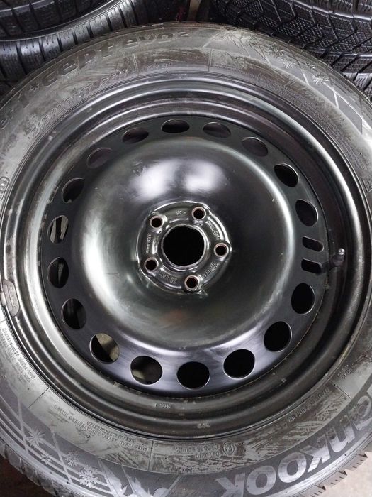 R 17 Opel  5*105  7 j  ET 42  dia  56,6  215 60 17 Hankook.