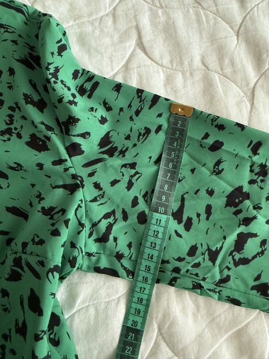 Сукня зелена з лео принтом