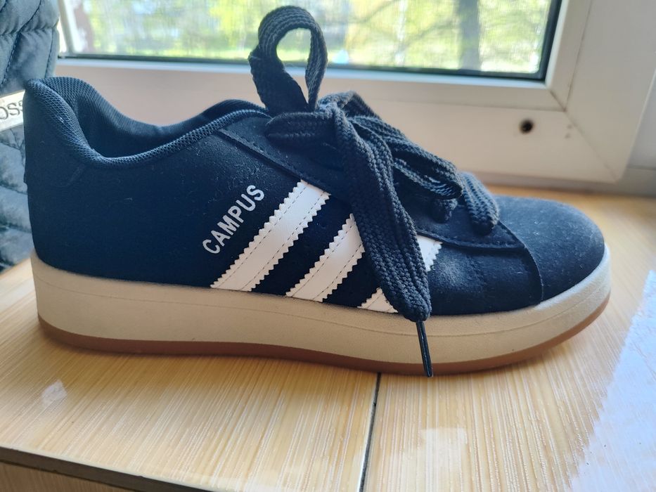 Продам чоловічі кросівки