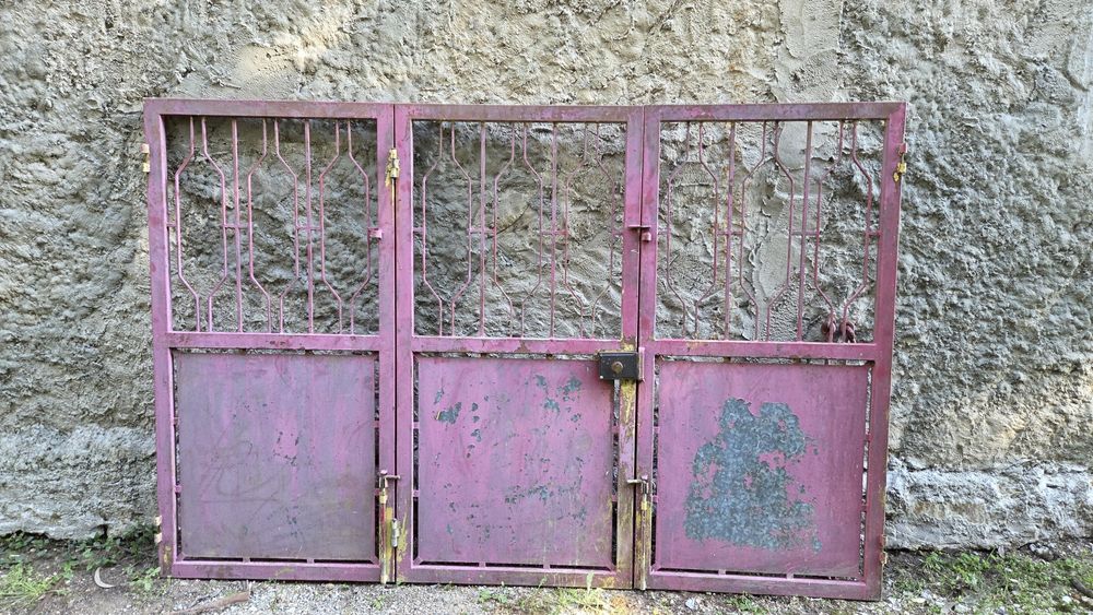 Portão Antigo em Ferro