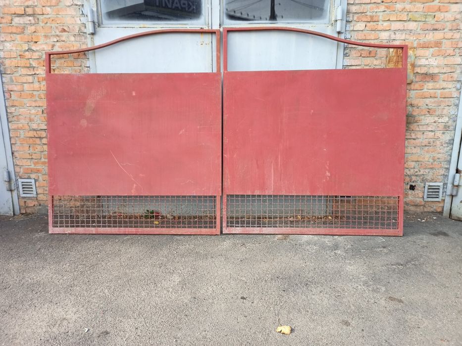 Ворота металеві нові 210*180