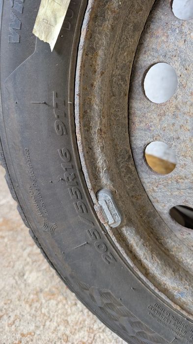 Koła z Oponami Zimowymi Hankook Winter i*cept RS3 205/55r16 prod 2423