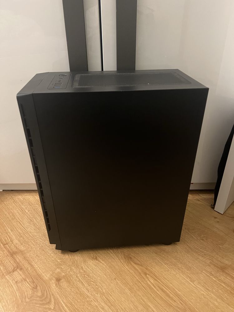 Komputer Stacjonarny intel core i7 32gb RAM 512SSD + 2,7 TB HDD
