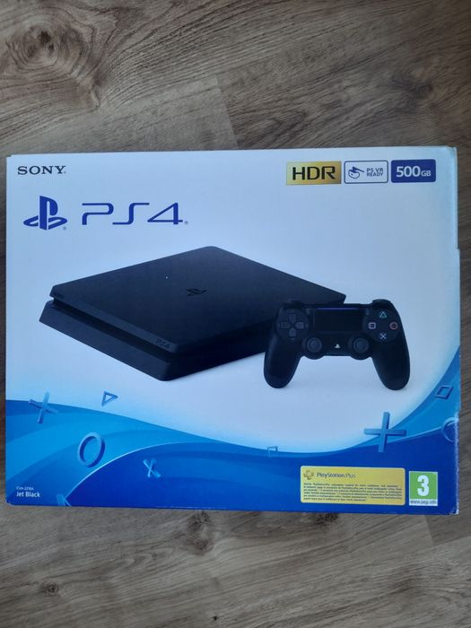 PS4 Slim 500GB CUH-2216A Jet Black — como nova + oferta jogo