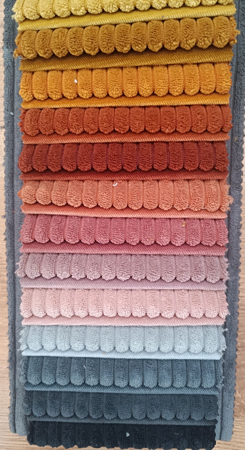 Sofa Amerykanka z funkcją spania i pojemnikiem na pościel